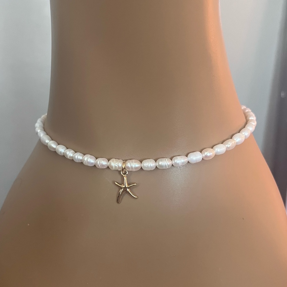 Baroque white Pearl Necklace with Gold Starfish Charm